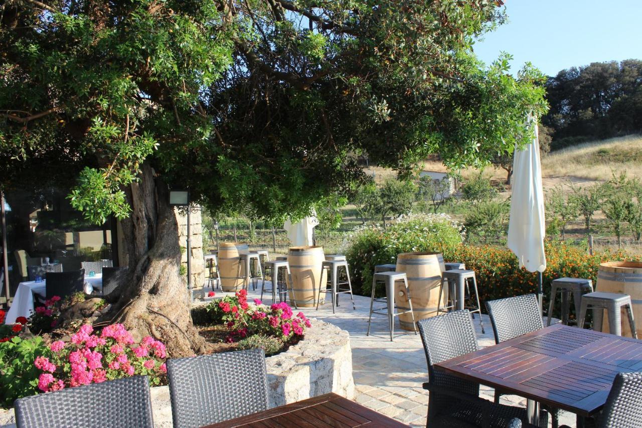 Hotel & Restaurant Les Bergeries D'アラタ エクステリア 写真