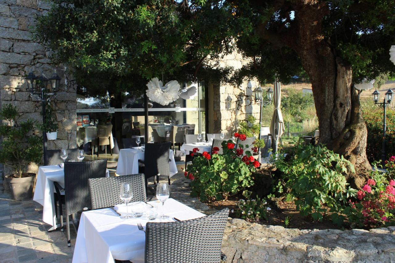 Hotel & Restaurant Les Bergeries D'アラタ エクステリア 写真
