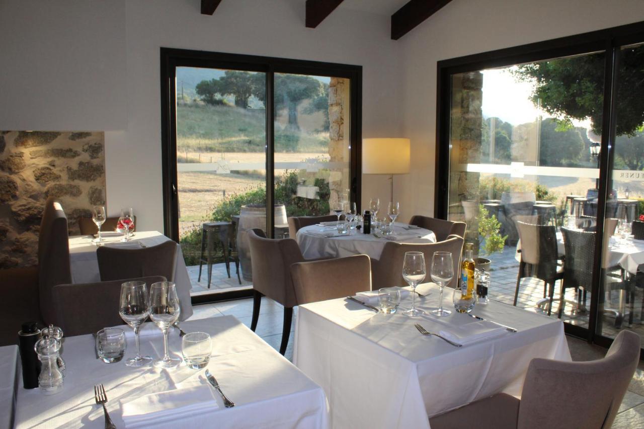 Hotel & Restaurant Les Bergeries D'アラタ エクステリア 写真