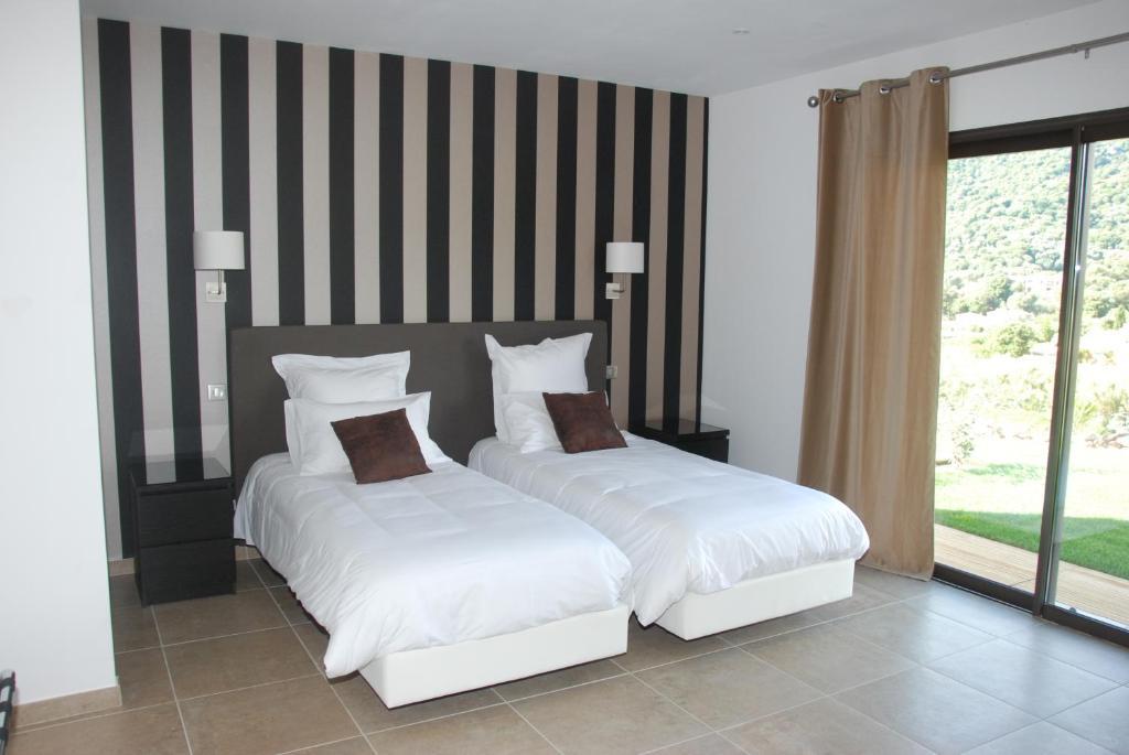 Hotel & Restaurant Les Bergeries D'アラタ 部屋 写真